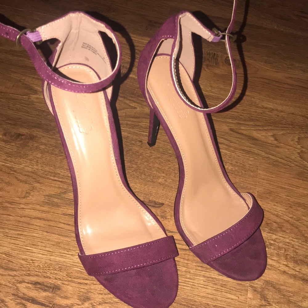 Maroon Heels